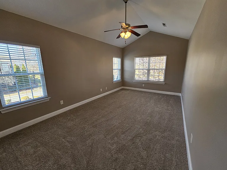 Large Bonus Room Upstairs