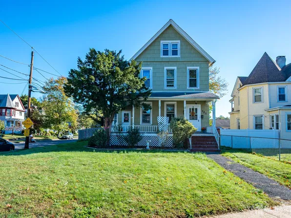 121 S Washington Ave, Dunellen, NJ 08812
