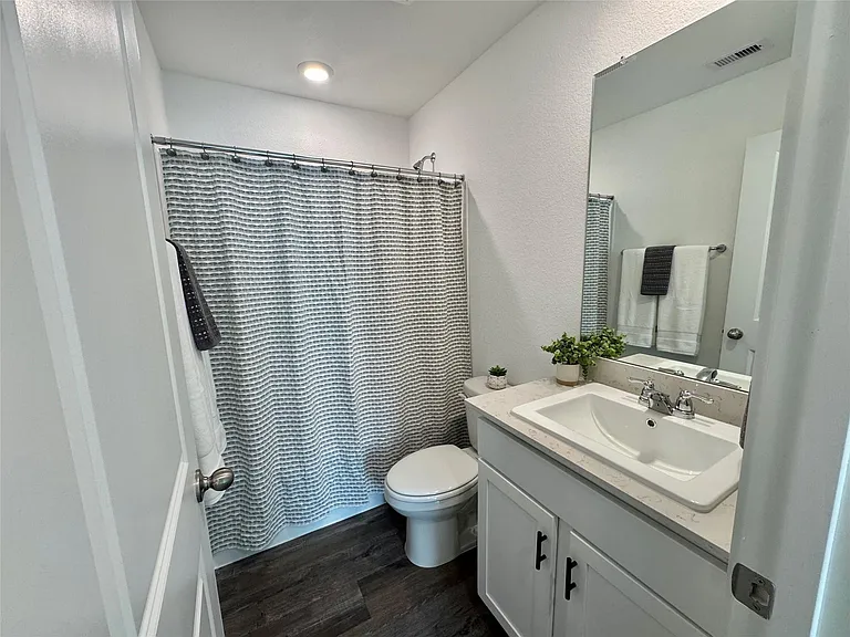 40821 Hawthorne Glades St — Photo 14