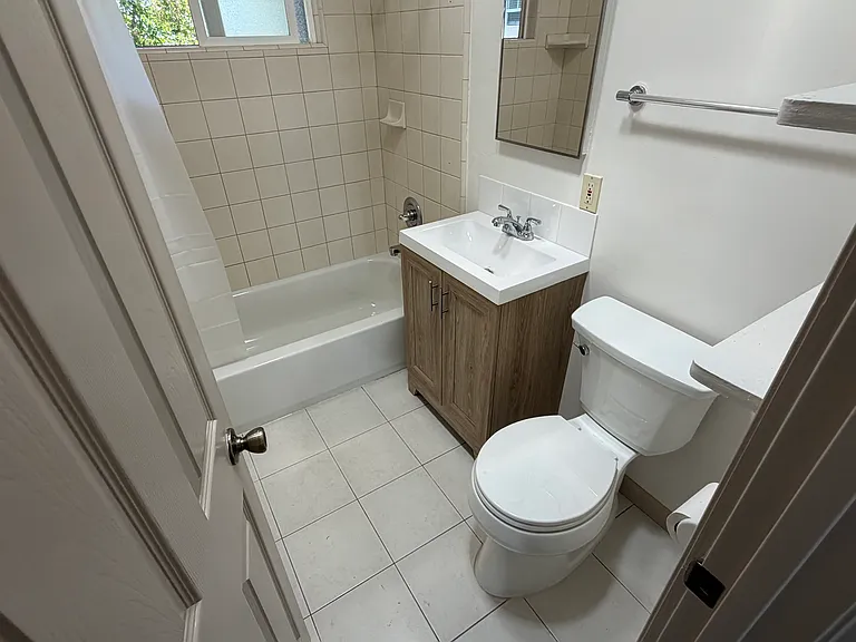 860 W Taylor St #B — Photo 18