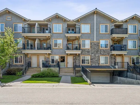 229 NE McKenzie Towne Ln SE, Calgary, AB T2Z 0C3