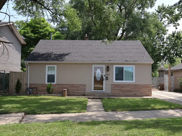 15807 Dixie Hwy, Harvey, IL 60426