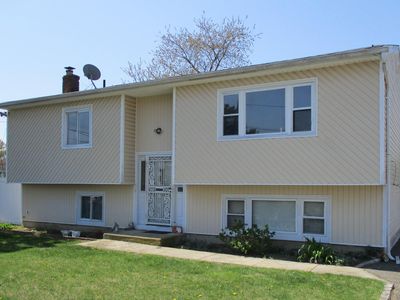28 Adams Street S, Farmingdale, NY, 11735