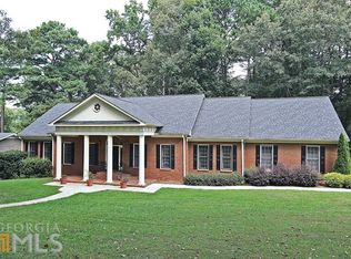 1567 Ridgewood Dr, Lilburn, GA 30047