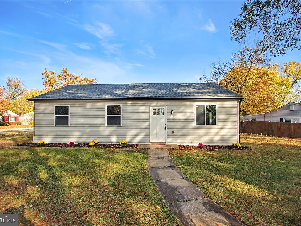 1st image of 1700 Saunders Way