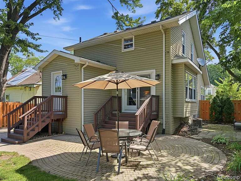 626 Kayser Ave — Photo 26