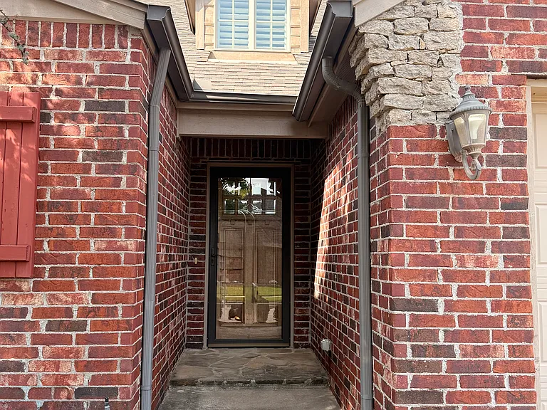 10932 S 77th Pl E — Photo 4