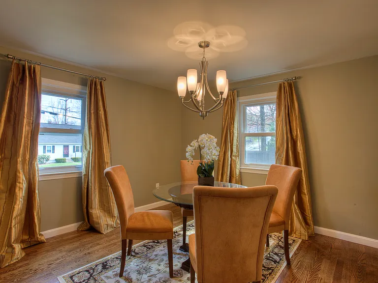9 Timberline Dr — Photo 4