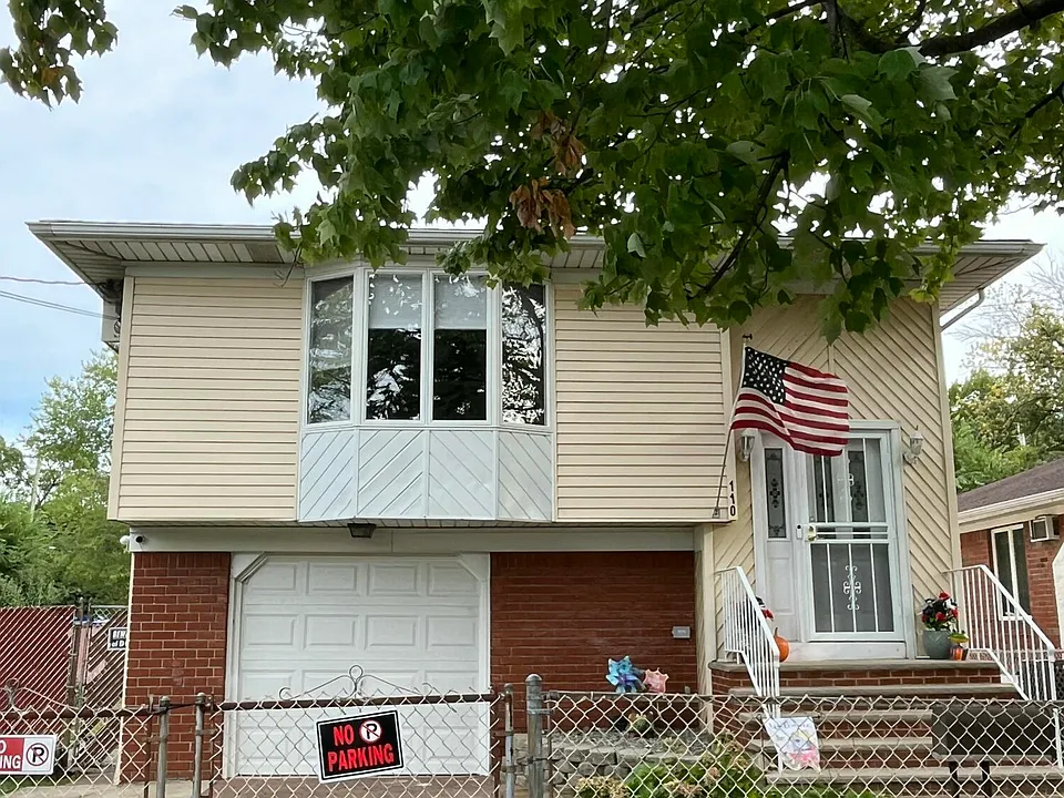 110 Greencroft Ave