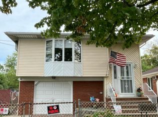 110 Greencroft Ave, Staten Island, NY 10308