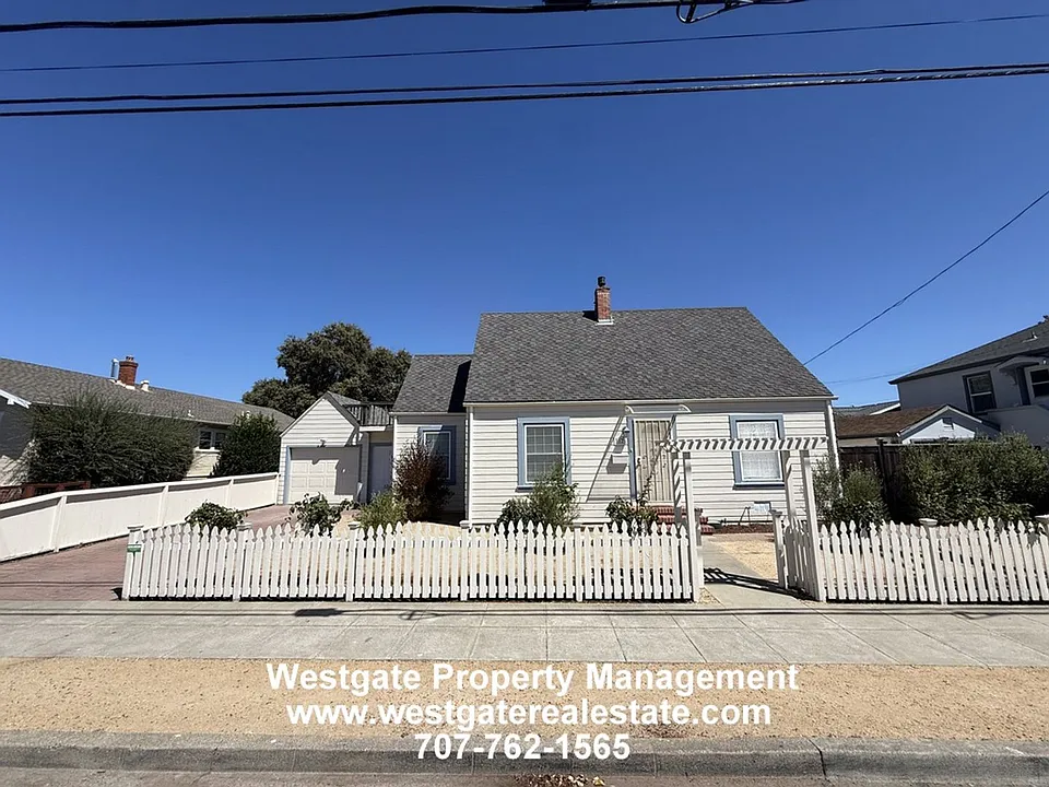 312 Fair St