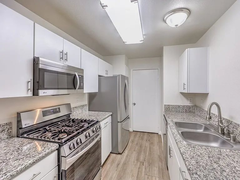 2200 Soutrh Fort Apache Rd — Photo 14