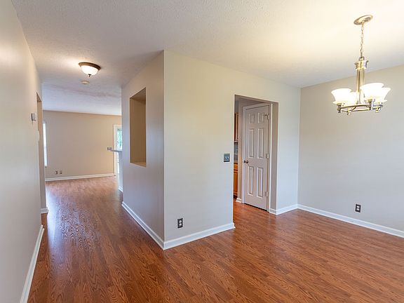 2nd image of 3608 Crossbrooke Dr