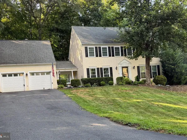 12126 Darnley Rd, Woodbridge, VA 22192