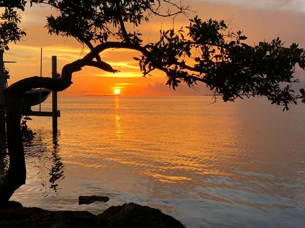 151 Indian Mound Trl, Plantation Key, FL 33036