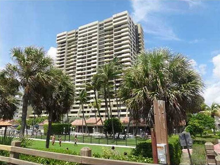 1st image of 2555 Collins Ave APT 1104