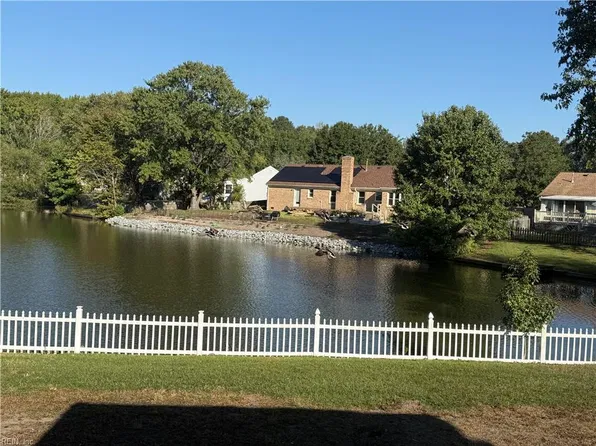 416 Mishannock Way, Chesapeake, VA 23323