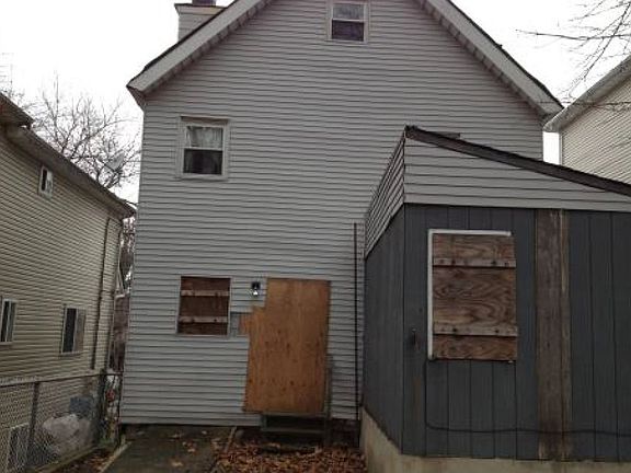 3rd image of 22 Layton Ave