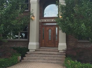 3640 Windy Knoll Dr, Rochester, MI 48306