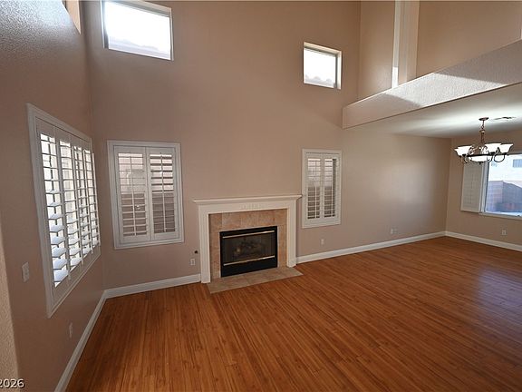 3rd image of 9931 Sierra Canyon Way