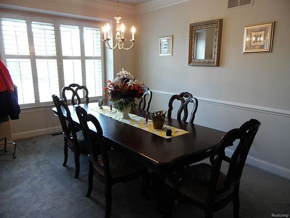 5th image of 26389 Fieldstone Dr #1