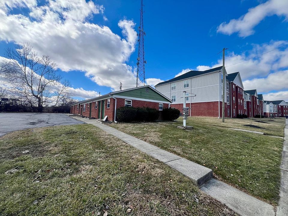 2nd image of 1010 Arrowhead Dr