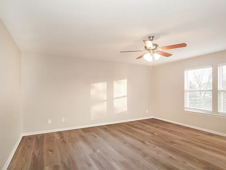 5739 N Jefferson Dr — Photo 14