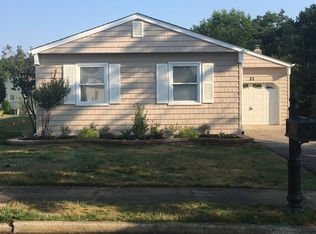 21 Redhook Bay Dr, Toms River, NJ 08757