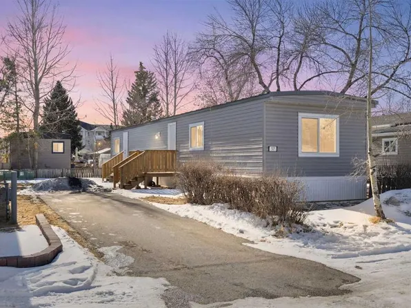 6220 17th Ave SE #57, Calgary, AB T2A 7H4