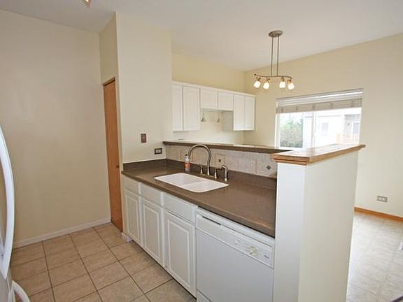 5th image of 113 Enclave Cir Unit D
