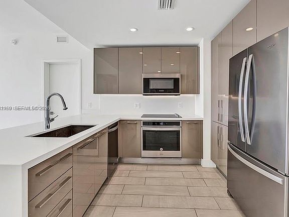 2nd image of 2000 Metropica Way #907
