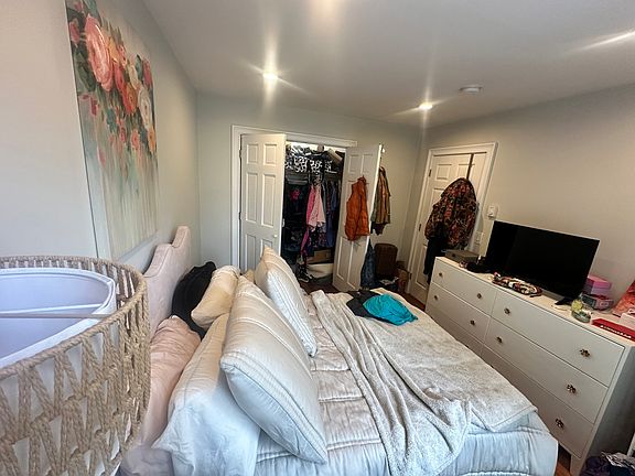 2nd image of 1139 Broadway APT 8