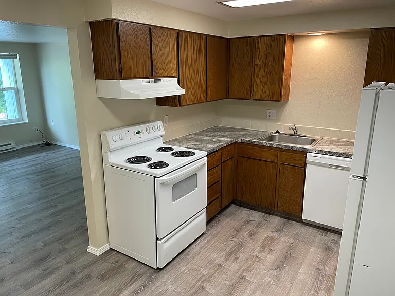 219 W 12th St #4 — Photo 9