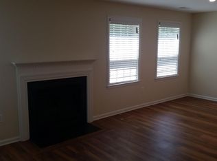 5708 Woodlawn Green Cir APT E, Alexandria, VA 22309