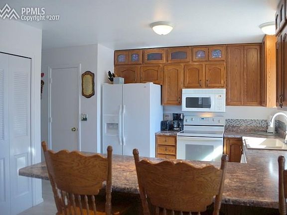 3rd image of 2330 Calistoga Dr