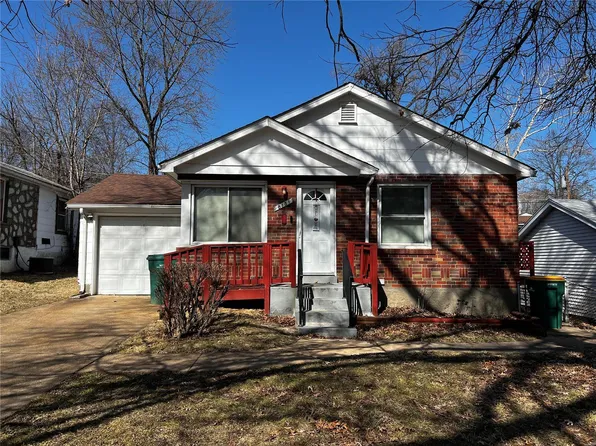 8151 Bloom Dr, Saint Louis, MO 63114