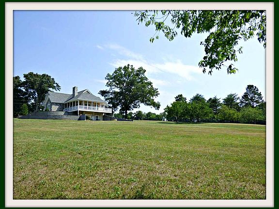 5th image of 1328 Old Chisholm Trl