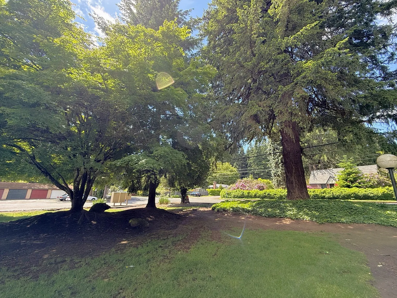 Riverside Villa — Photo 2
