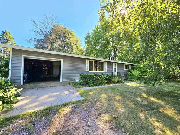 W3171 Evergreen Ln, Montello, WI 53949