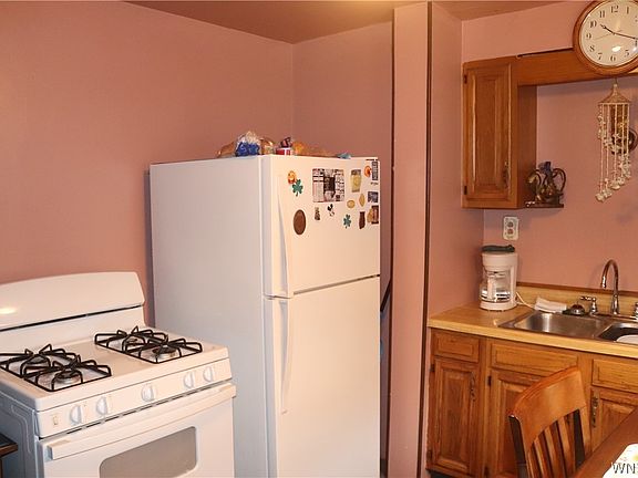 4th image of 35 Loxley Rd