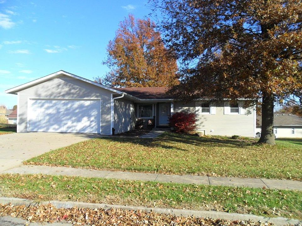 1st image of 2404 Iris Dr