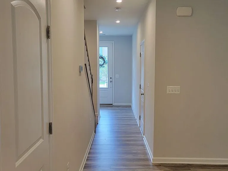 9220 Saint Charles Cir — Photo 3
