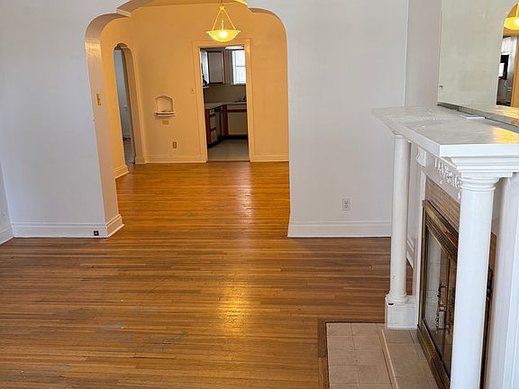 3rd image of 36 N F St #3