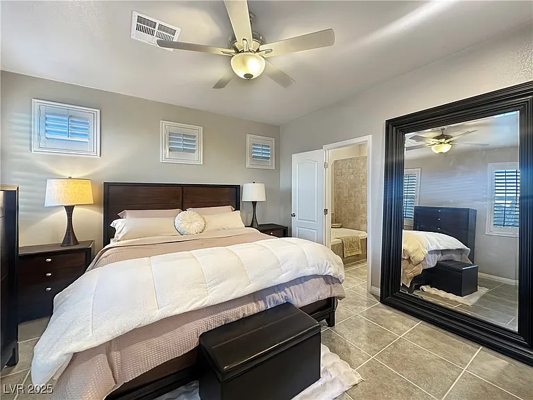 1004 Crescent Falls St — Photo 12