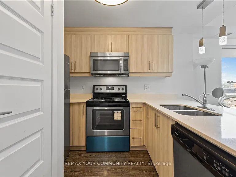 158 King St N #1105 — Photo 11