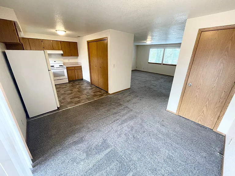 3742 W Rose Hill St #202 — Photo 6