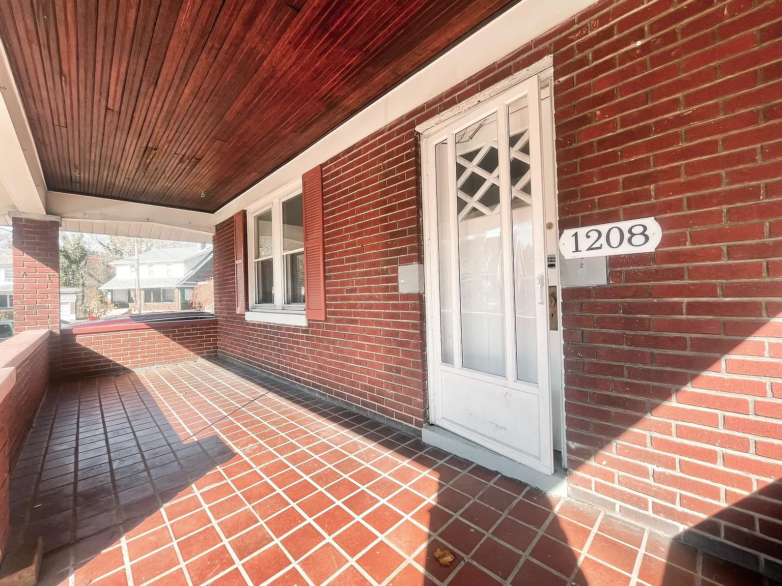 1208 Strahley Pl — Photo 2