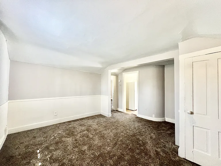 327 Center Ave #2 — Photo 10