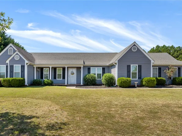 104 Lighthouse Dr, Williamston, SC 29697