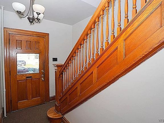 4th image of 279 Wheatfield St #1